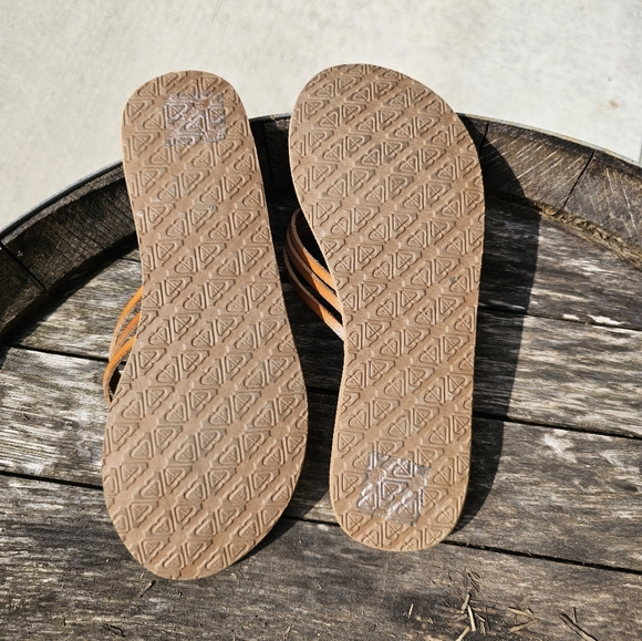 ROXY brown/tan leather sandals / flip flops 🩴Size 7 - Picture 5 of 5